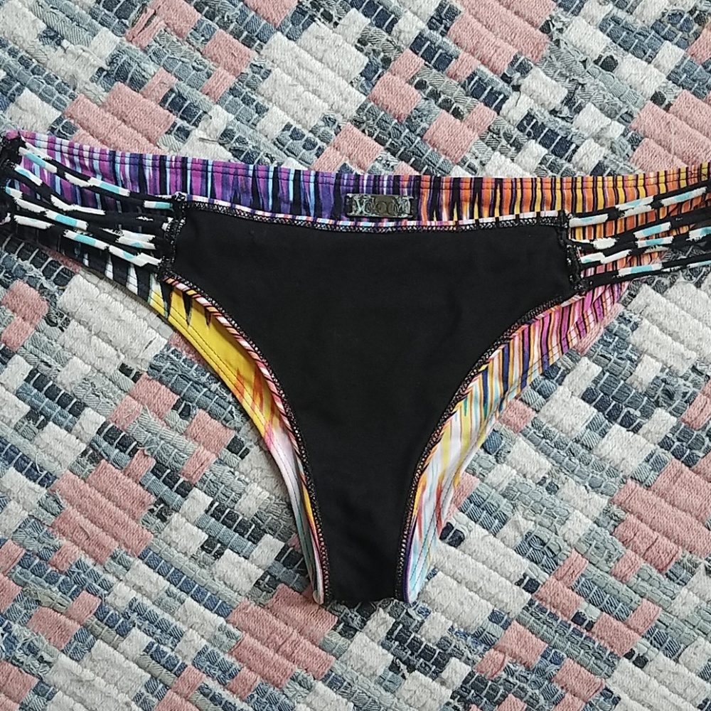 Volcom bikini bottom - Picture 6 of 6